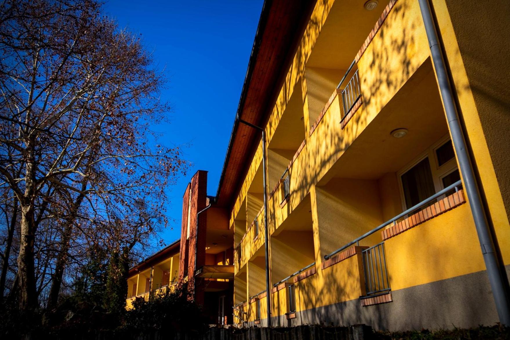 Park Hotel Sosto Nyiregyhaza Exterior photo